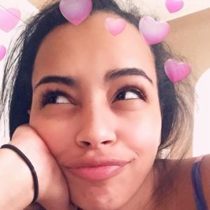 Meet your Posher, Selena